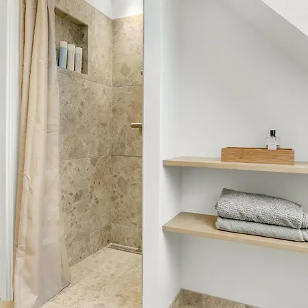Awesome In With Kitchen