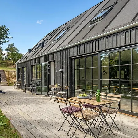 Awesome In With Kitchen Holiday home *